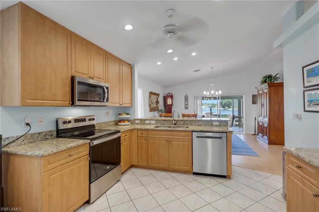 COLONY POINTE - Residential