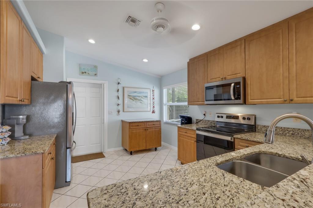 COLONY POINTE - Residential