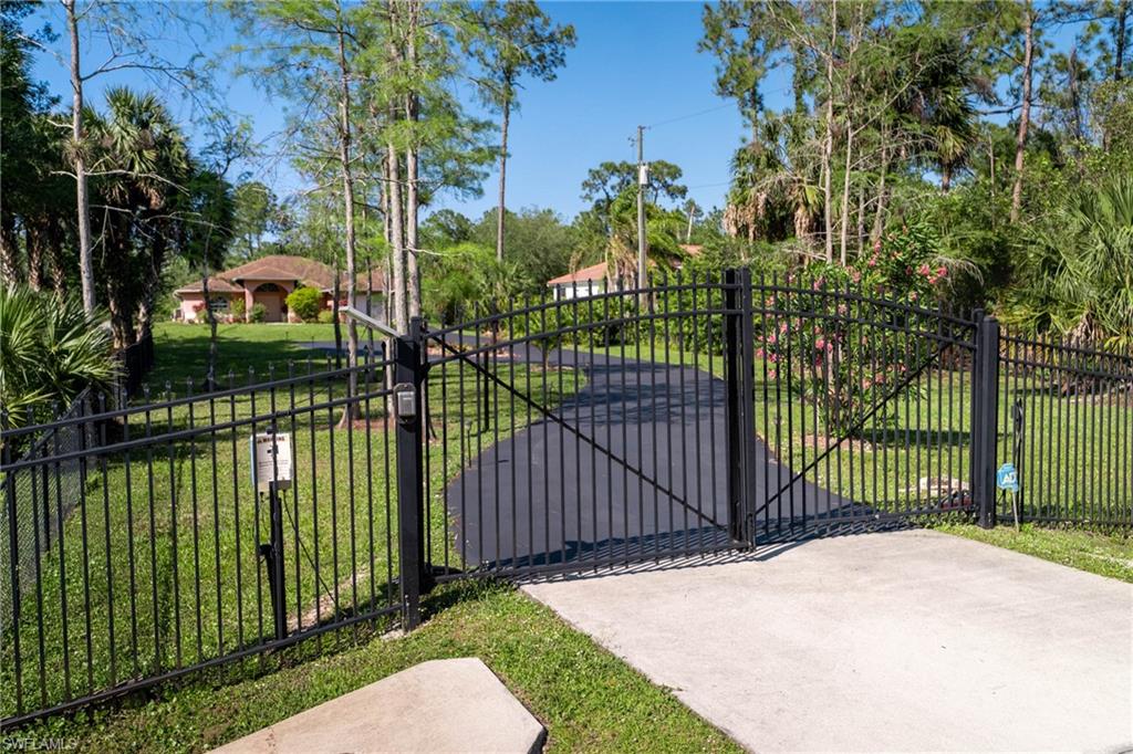 GOLDEN GATE ESTATES - Residential