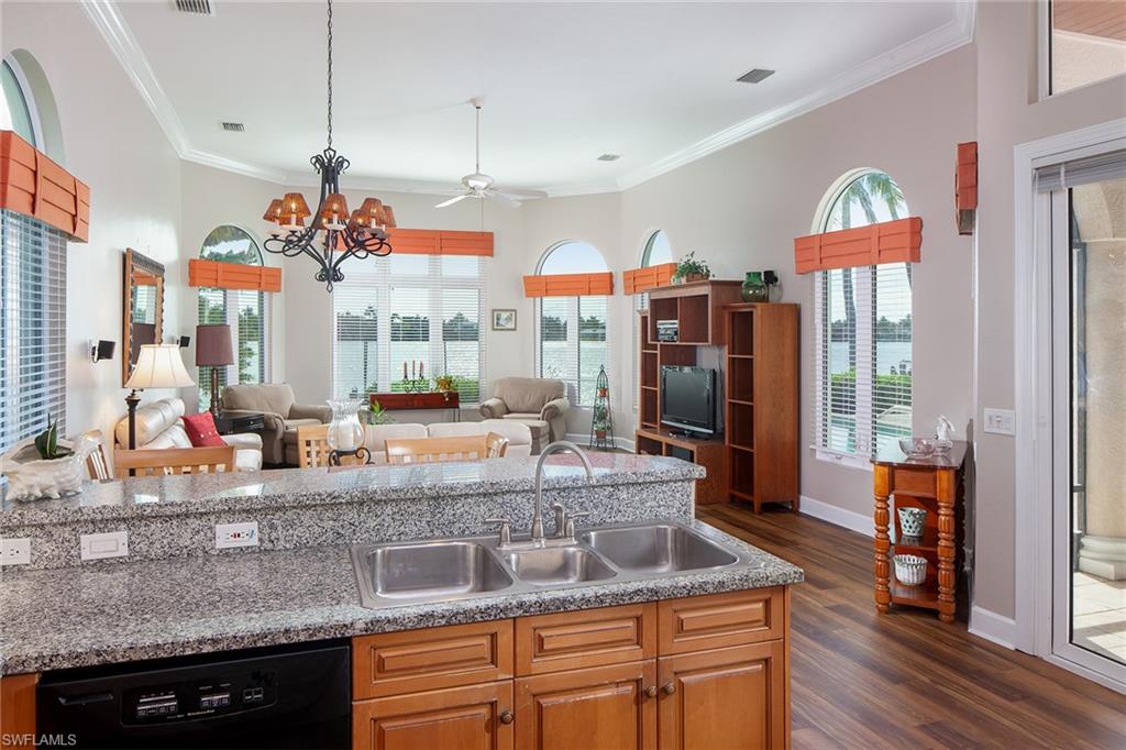 AQUALANE SHORES - Residential