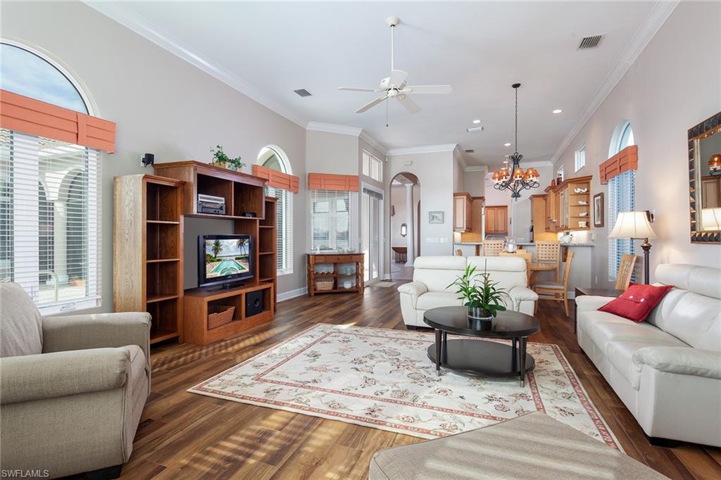 AQUALANE SHORES - Residential