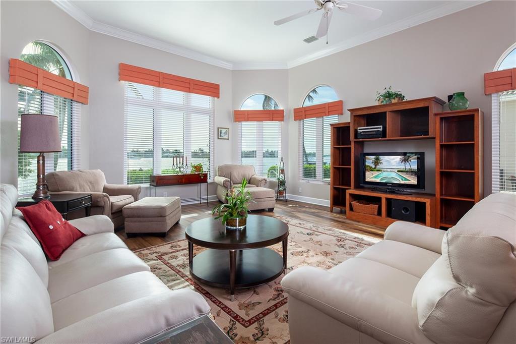 AQUALANE SHORES - Residential