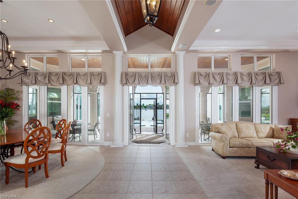 AQUALANE SHORES - Residential