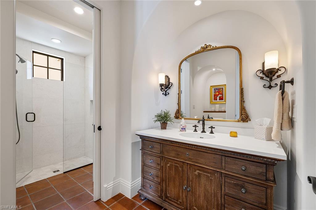 LUCARNO - Residential