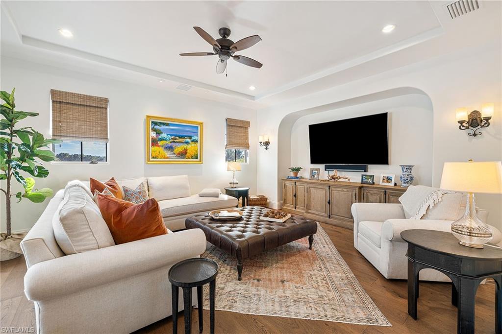 LUCARNO - Residential