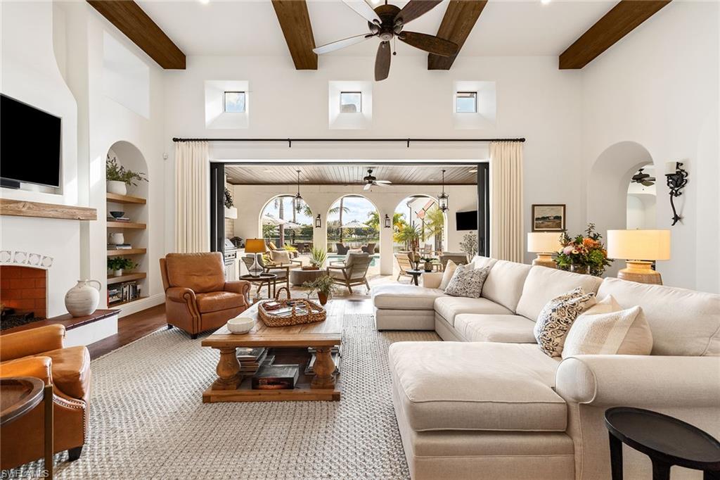 LUCARNO - Residential