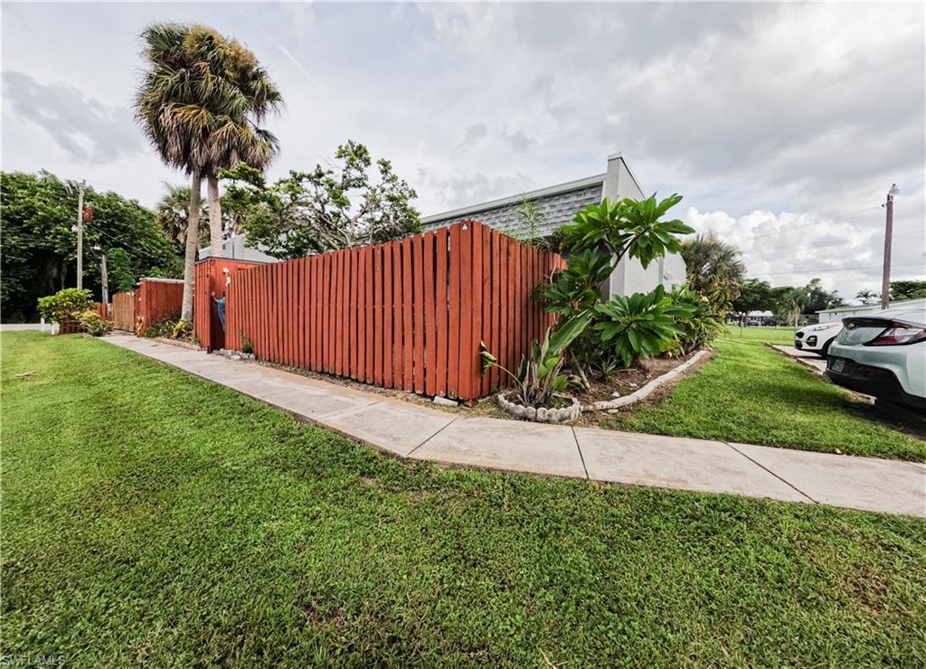 PALM FROND CONDO - Residential