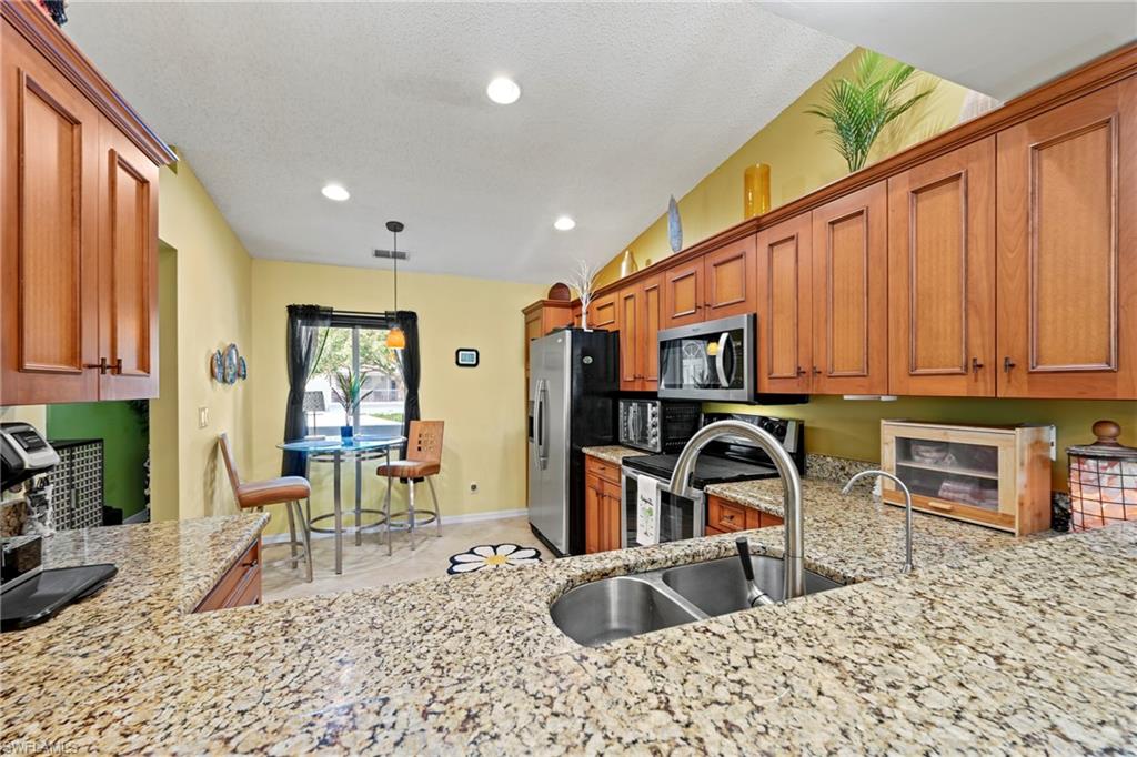 NEW WATERFORD - Residential