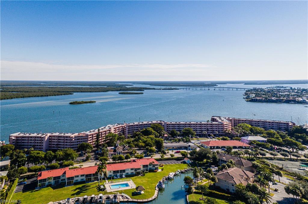 RIVERSIDE CLUB - Residential