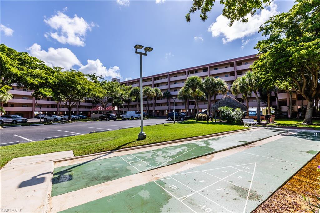 RIVERSIDE CLUB - Residential