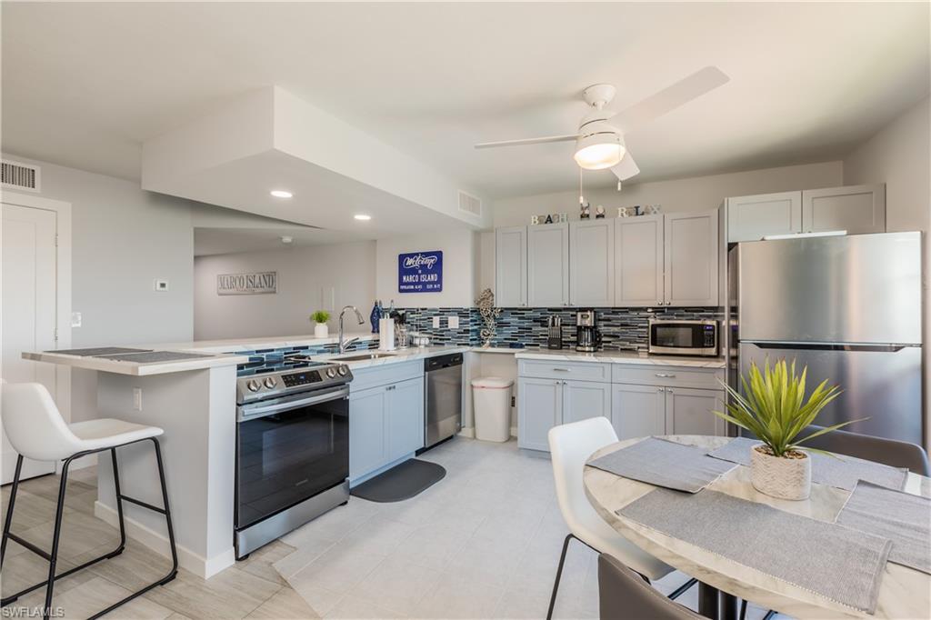 RIVERSIDE CLUB - Residential