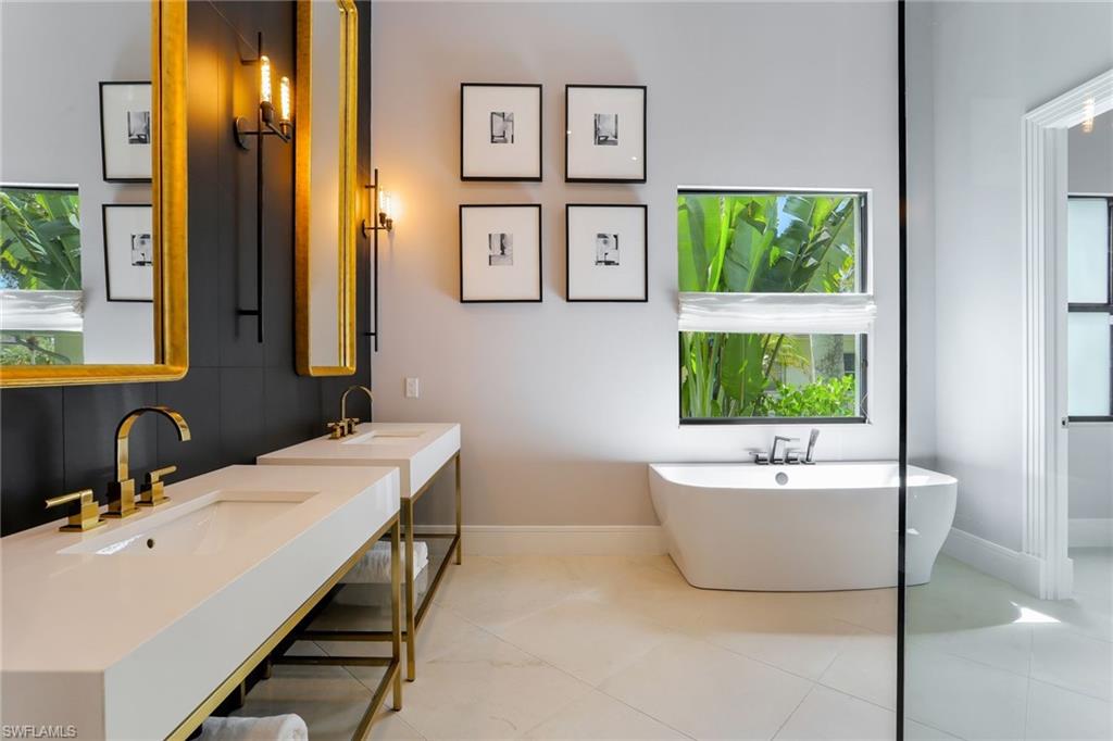 MOORINGS - Residential