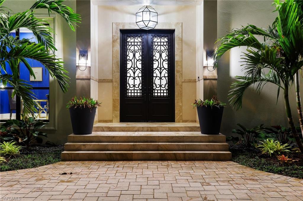 MOORINGS - Residential