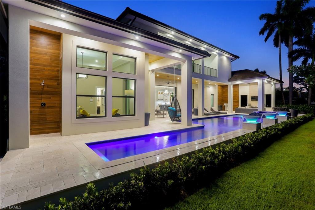 MOORINGS - Residential