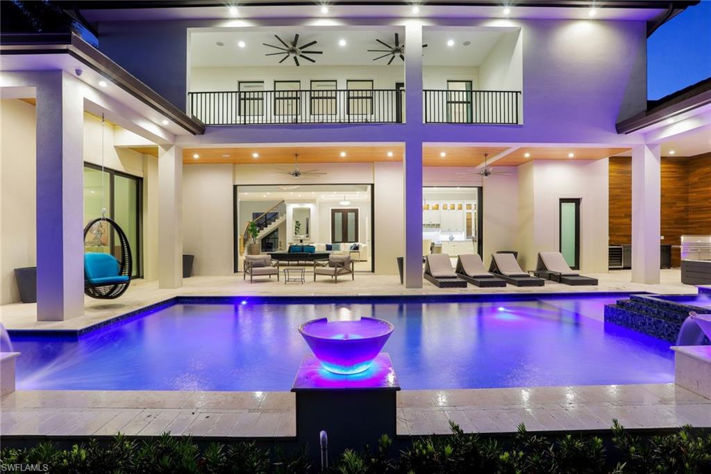 MOORINGS - Residential