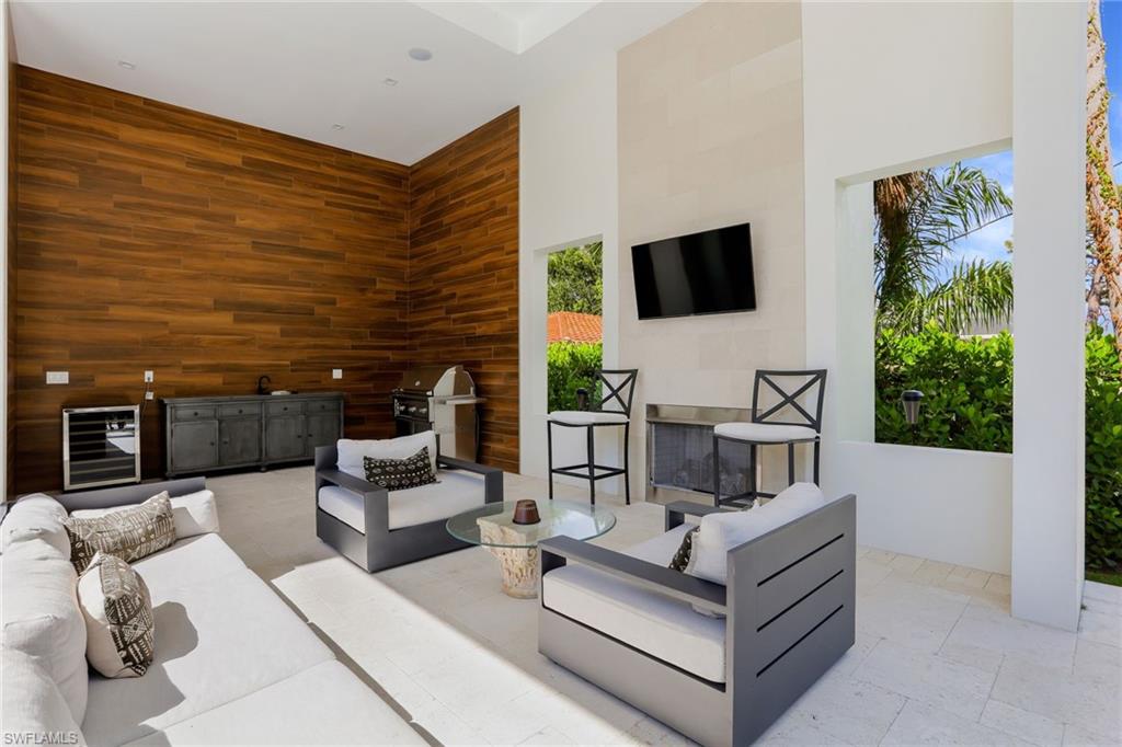 MOORINGS - Residential