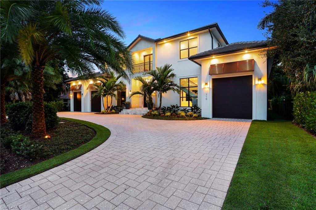 MOORINGS - Residential