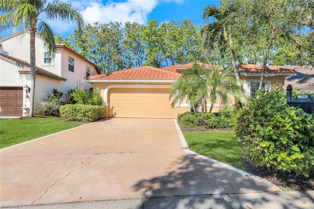 Bonita Springs, Florida 34135, United States, 4 Bedrooms Bedrooms, ,2 BathroomsBathrooms,Residential,Contingent,41680