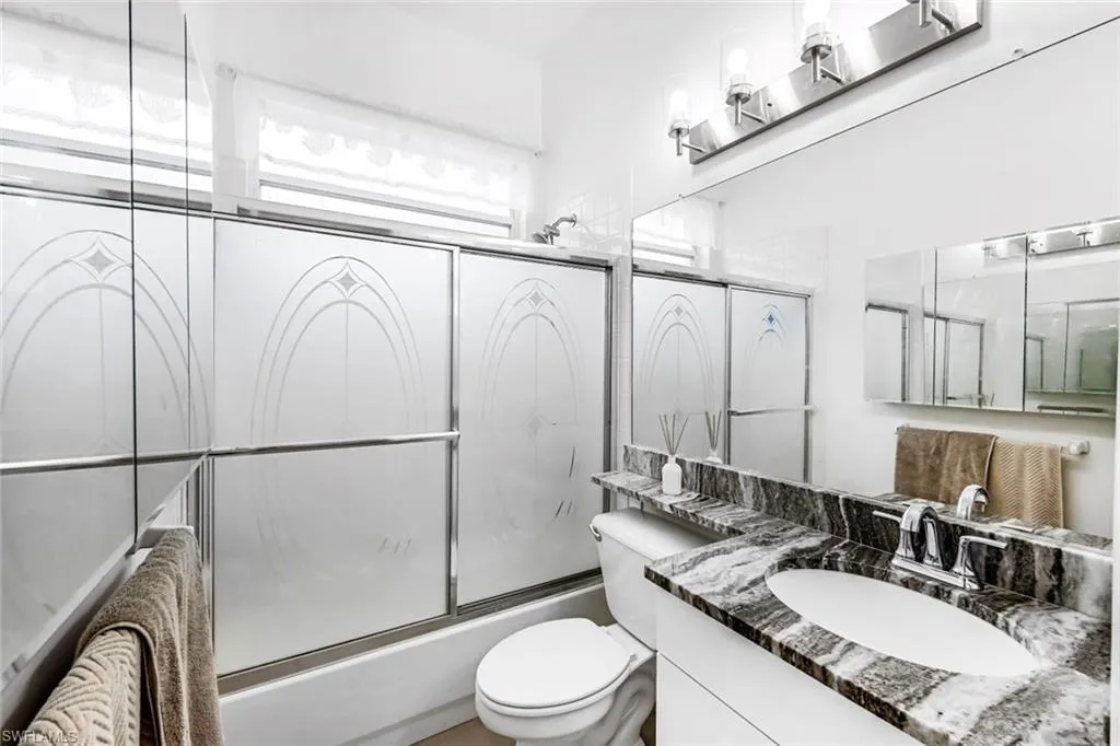 Bonita Springs, Florida 34135, United States, 4 Bedrooms Bedrooms, ,2 BathroomsBathrooms,Residential,Contingent,41680