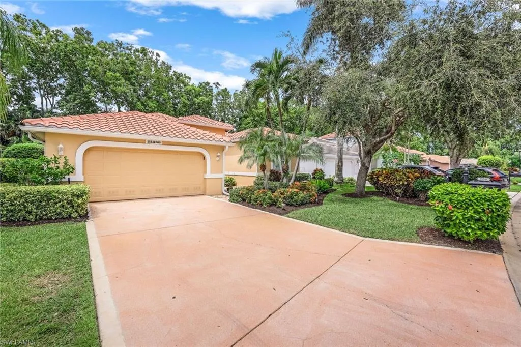 Bonita Springs, Florida 34135, United States, 4 Bedrooms Bedrooms, ,2 BathroomsBathrooms,Residential,Contingent,41680