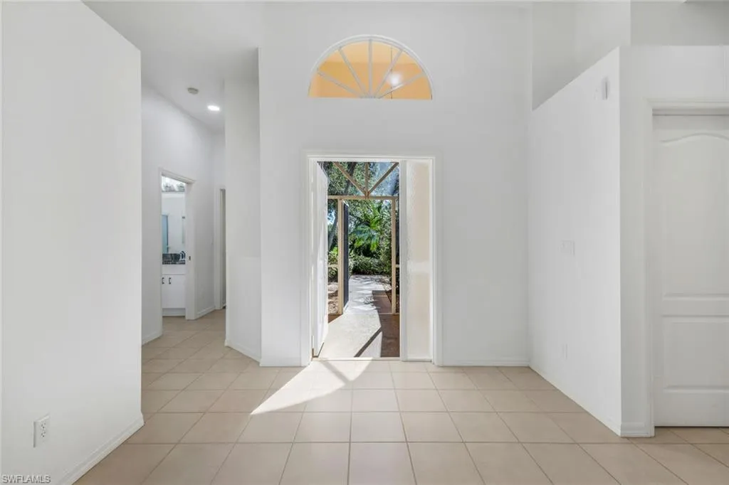Bonita Springs, Florida 34135, United States, 4 Bedrooms Bedrooms, ,2 BathroomsBathrooms,Residential,Contingent,41680