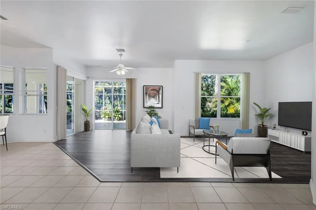 Bonita Springs, Florida 34135, United States, 4 Bedrooms Bedrooms, ,2 BathroomsBathrooms,Residential,Contingent,41680