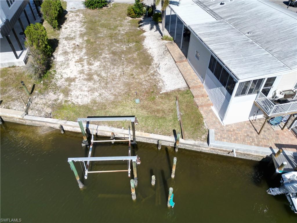 BAYSIDE ESTATES - Land