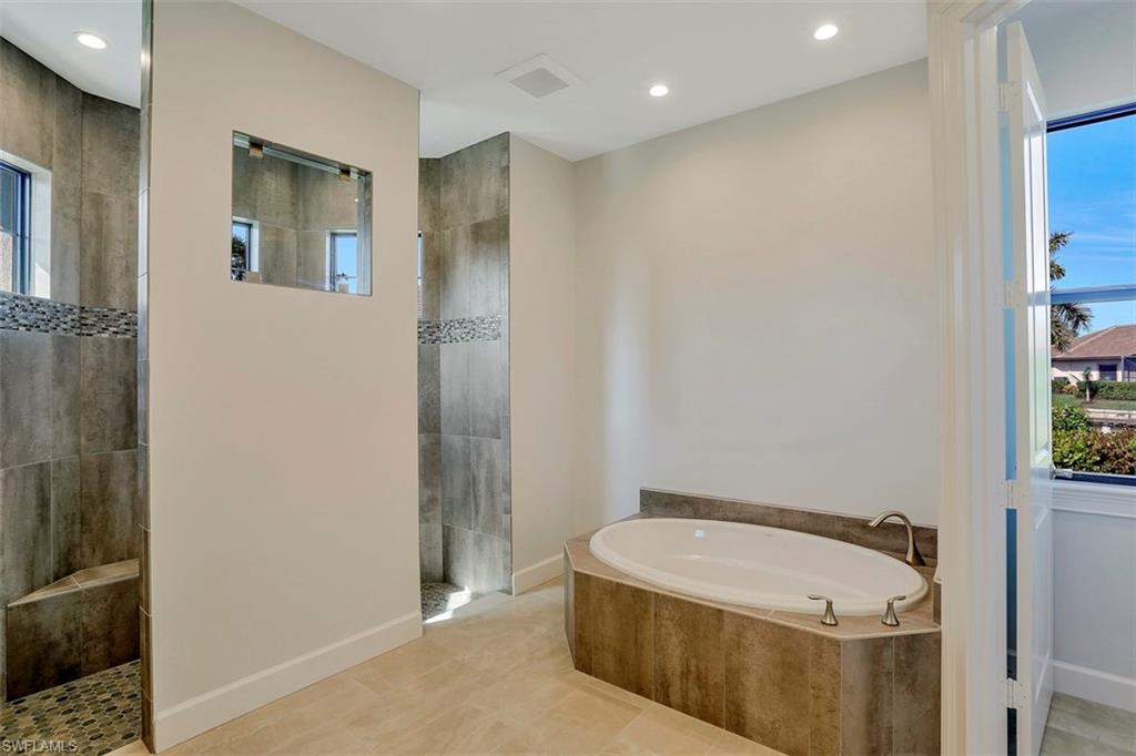 MARCO BEACH - Residential