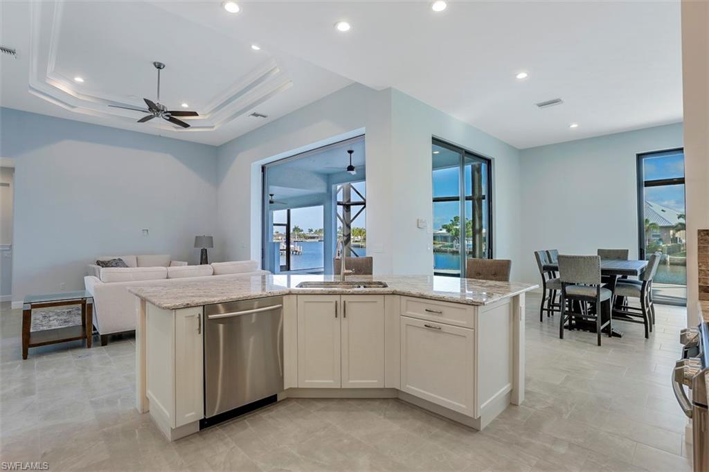 MARCO BEACH - Residential