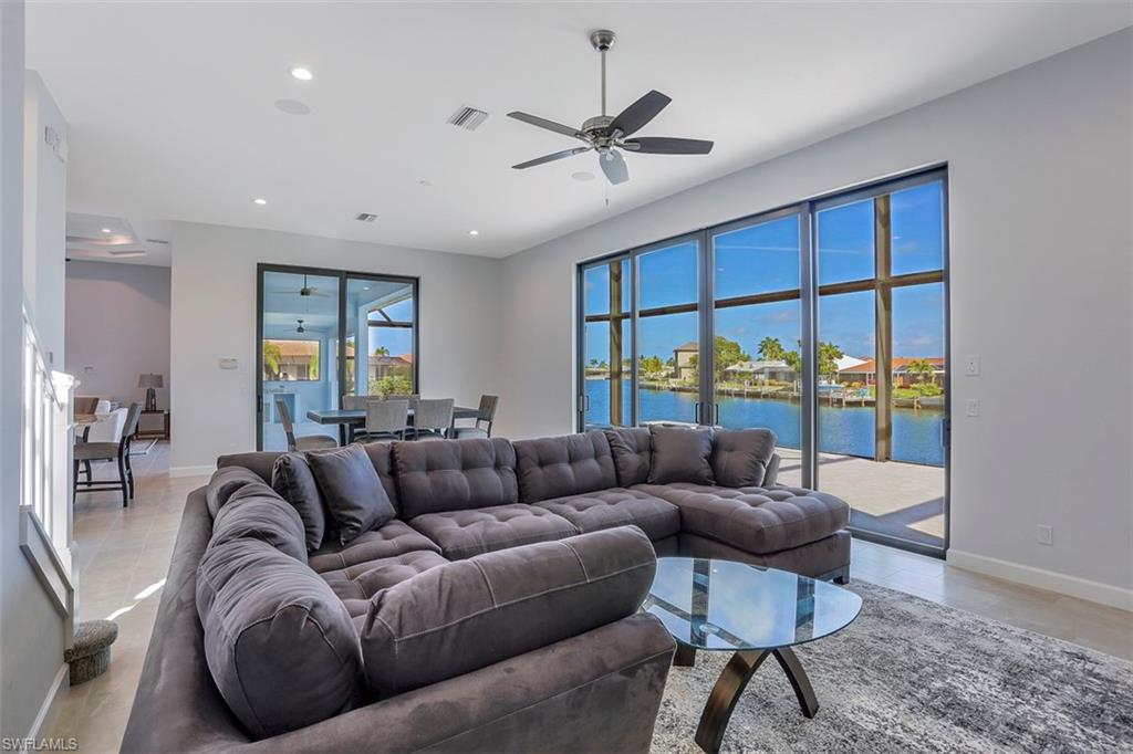 MARCO BEACH - Residential