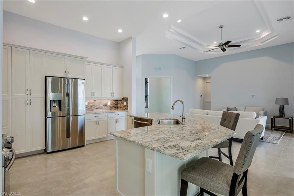 MARCO BEACH - Residential