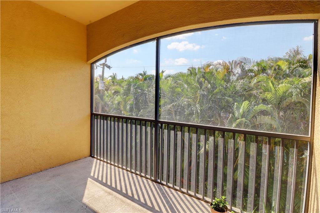 TUSCANY VILLAS - Residential