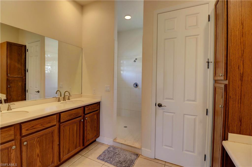 TUSCANY VILLAS - Residential