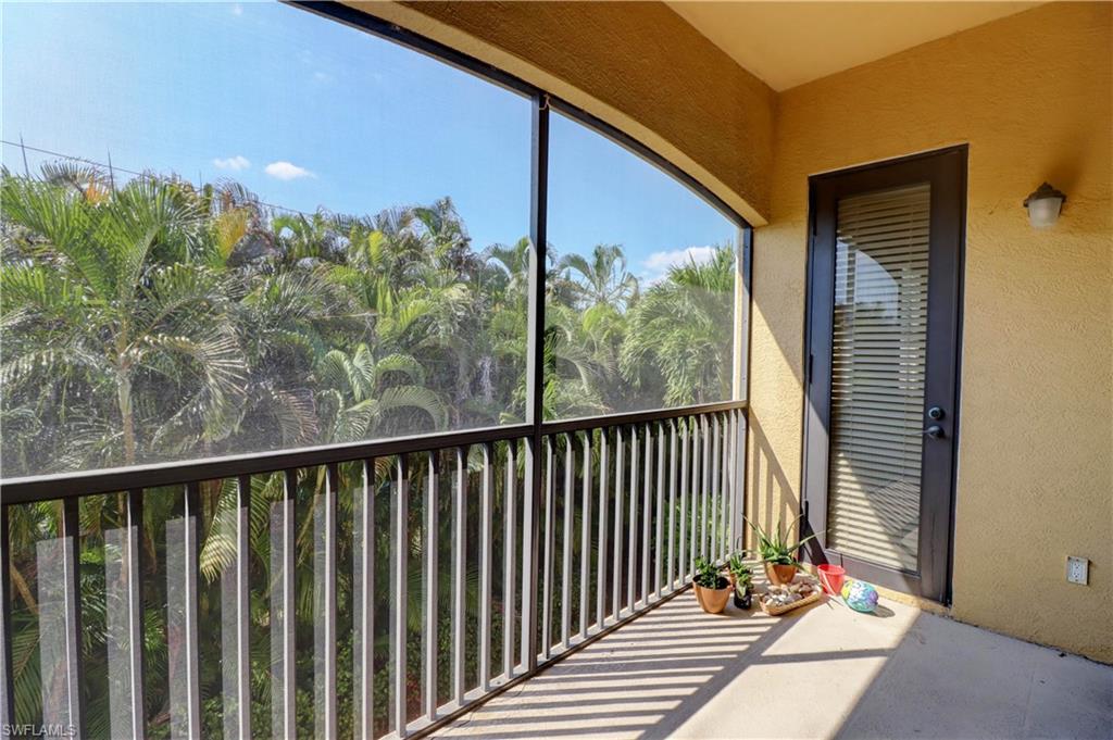 TUSCANY VILLAS - Residential