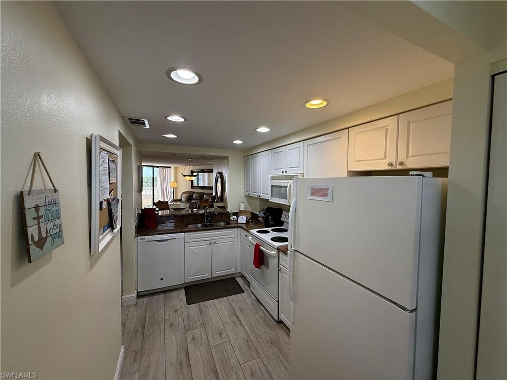 SOUTH SEAS - Residential