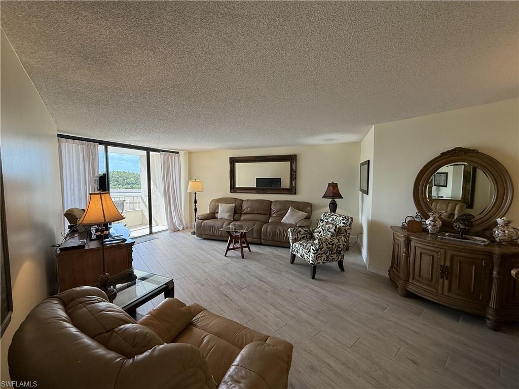 SOUTH SEAS - Residential