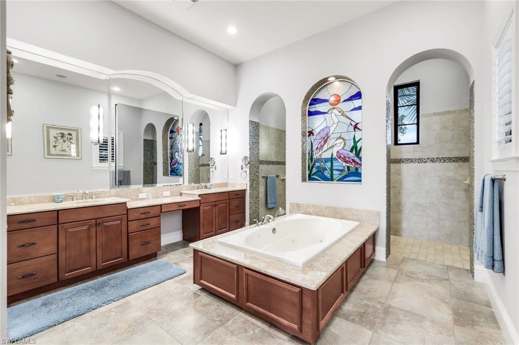 CAPE HARBOUR - Residential