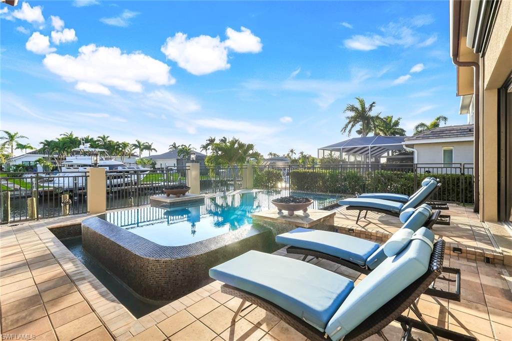 CAPE HARBOUR - Residential