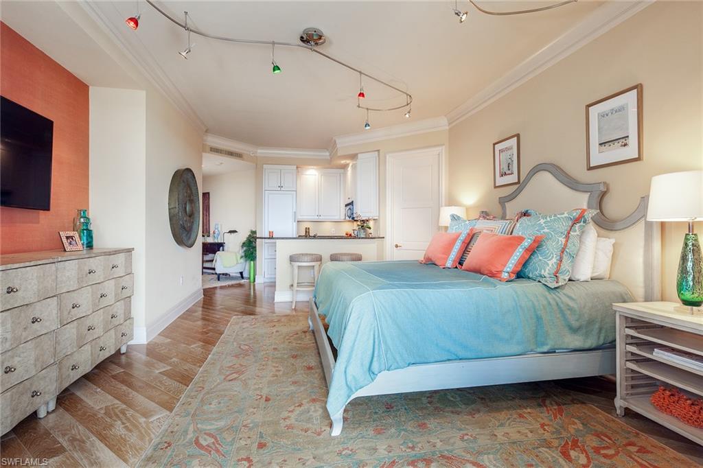 REGENT - Residential