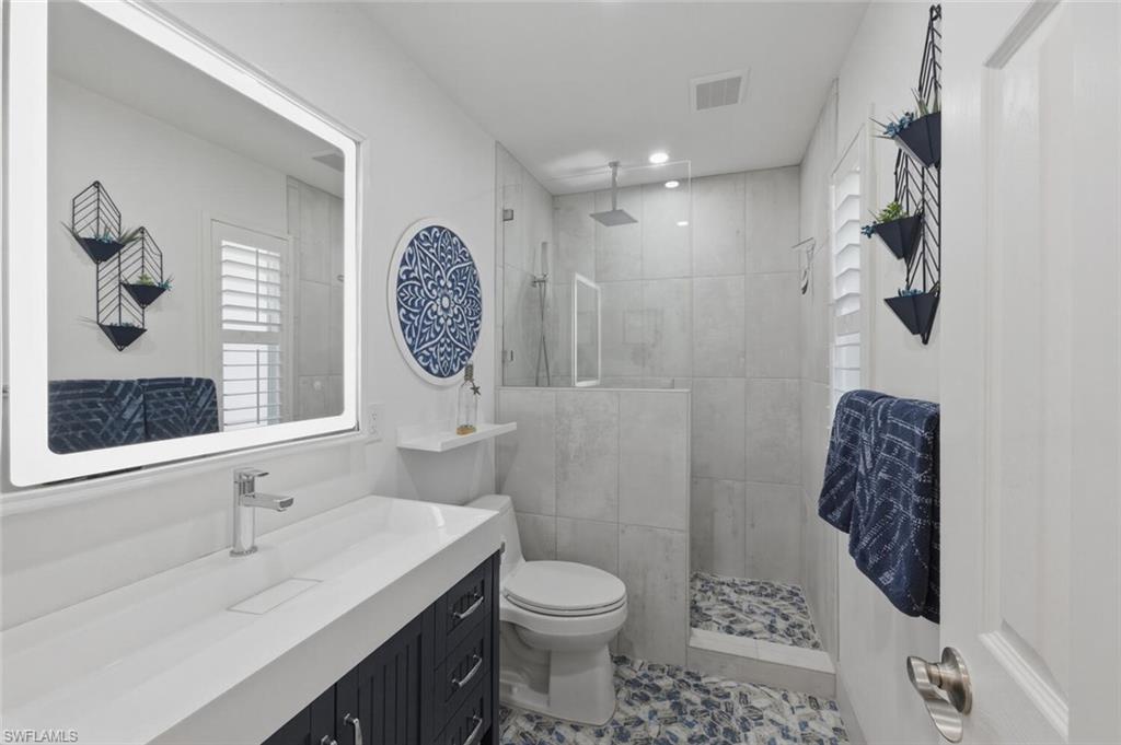 GLADES COUNTRY CLUB - Residential