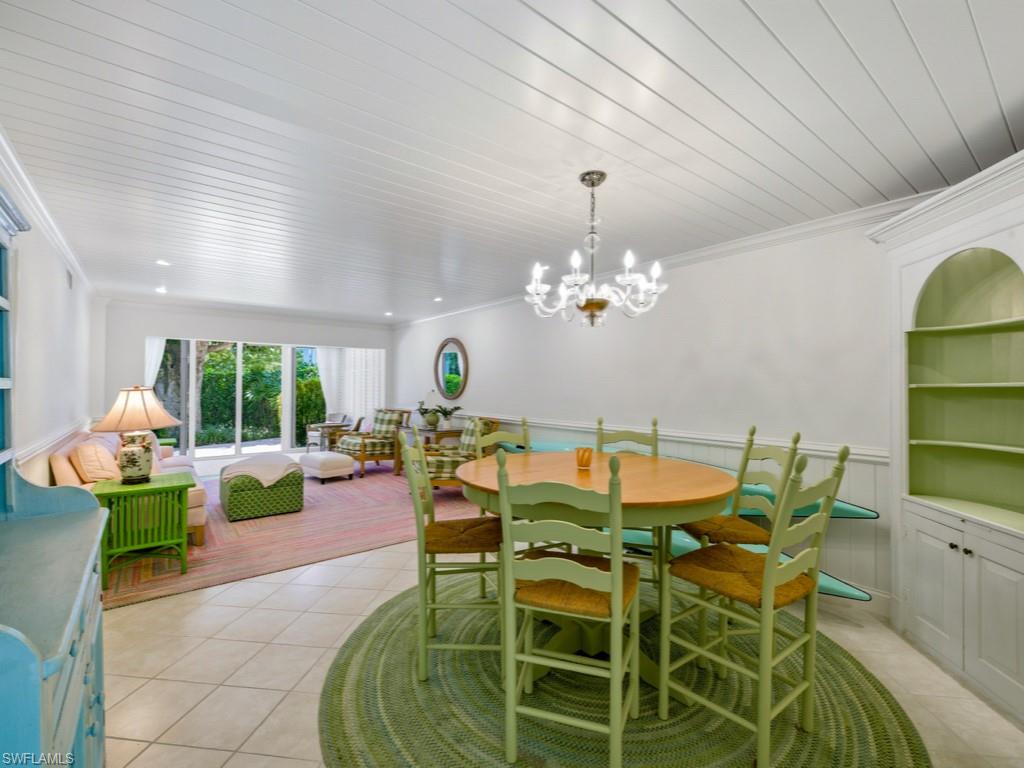 MANOR APTS - Residential