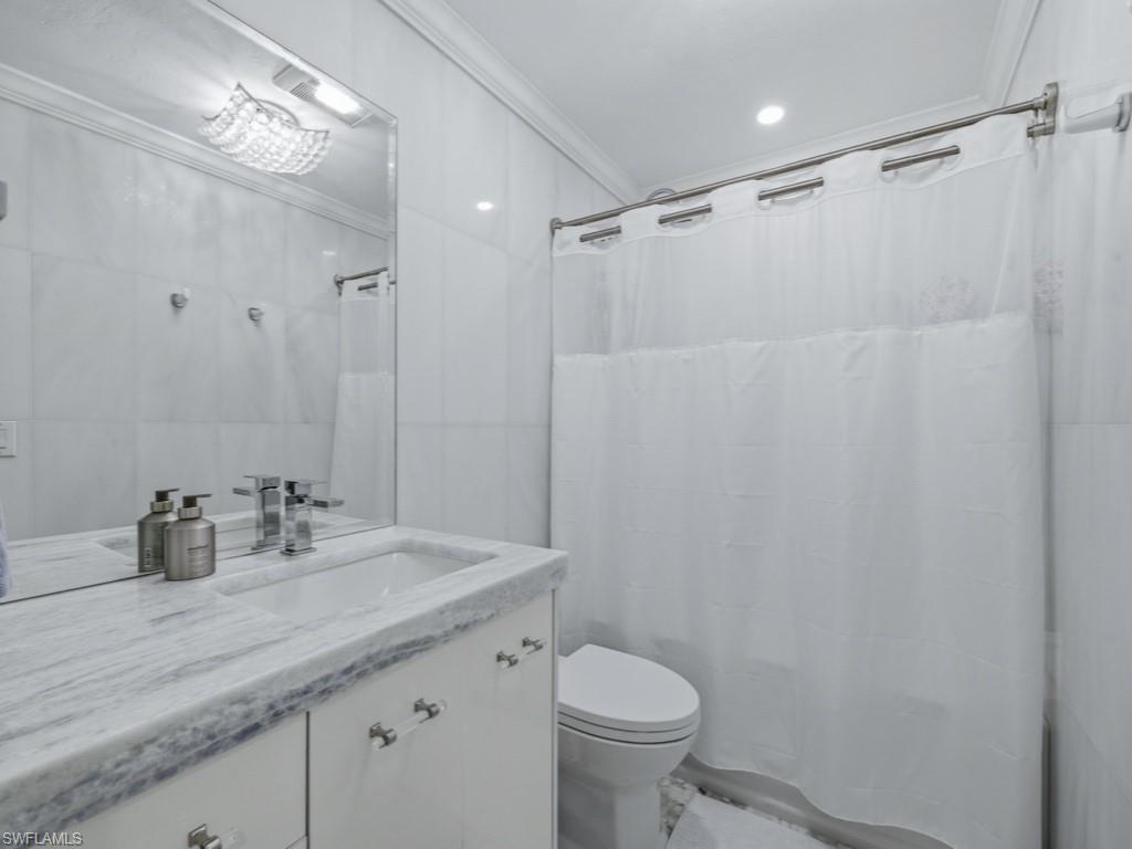 MANOR APTS - Residential