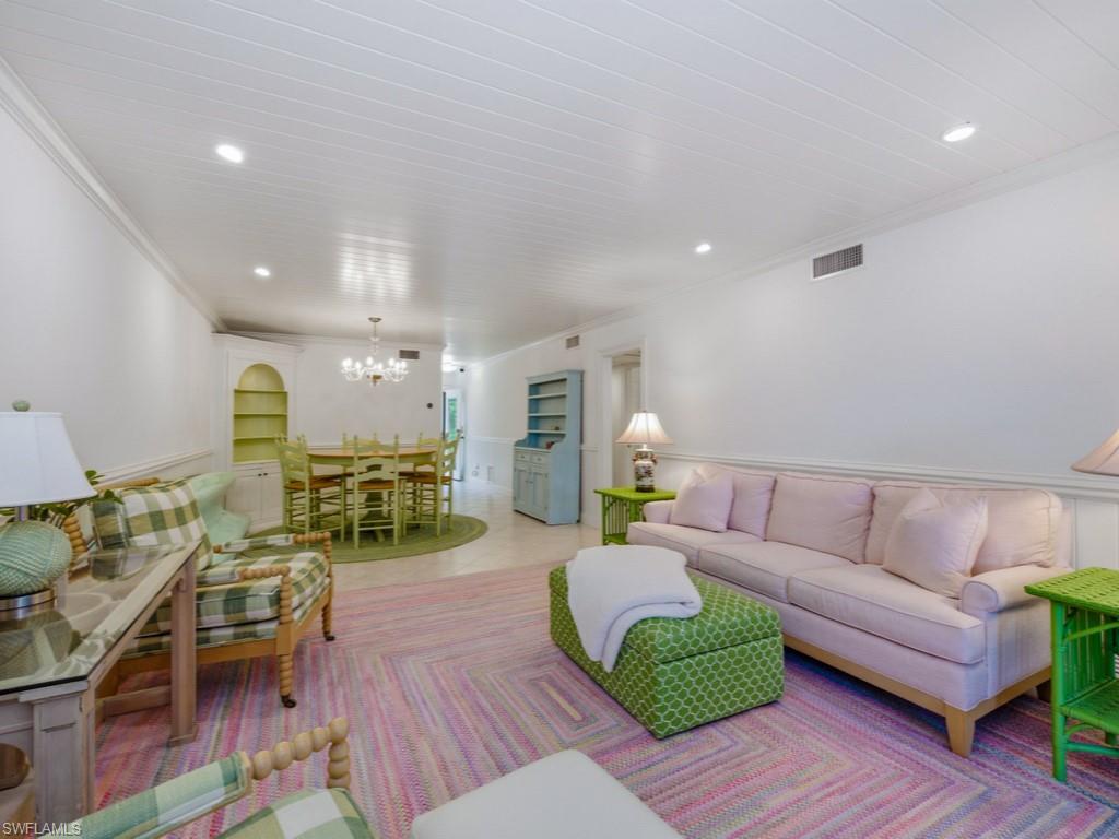 MANOR APTS - Residential