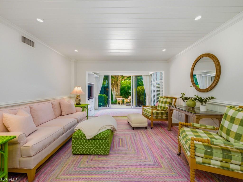 MANOR APTS - Residential