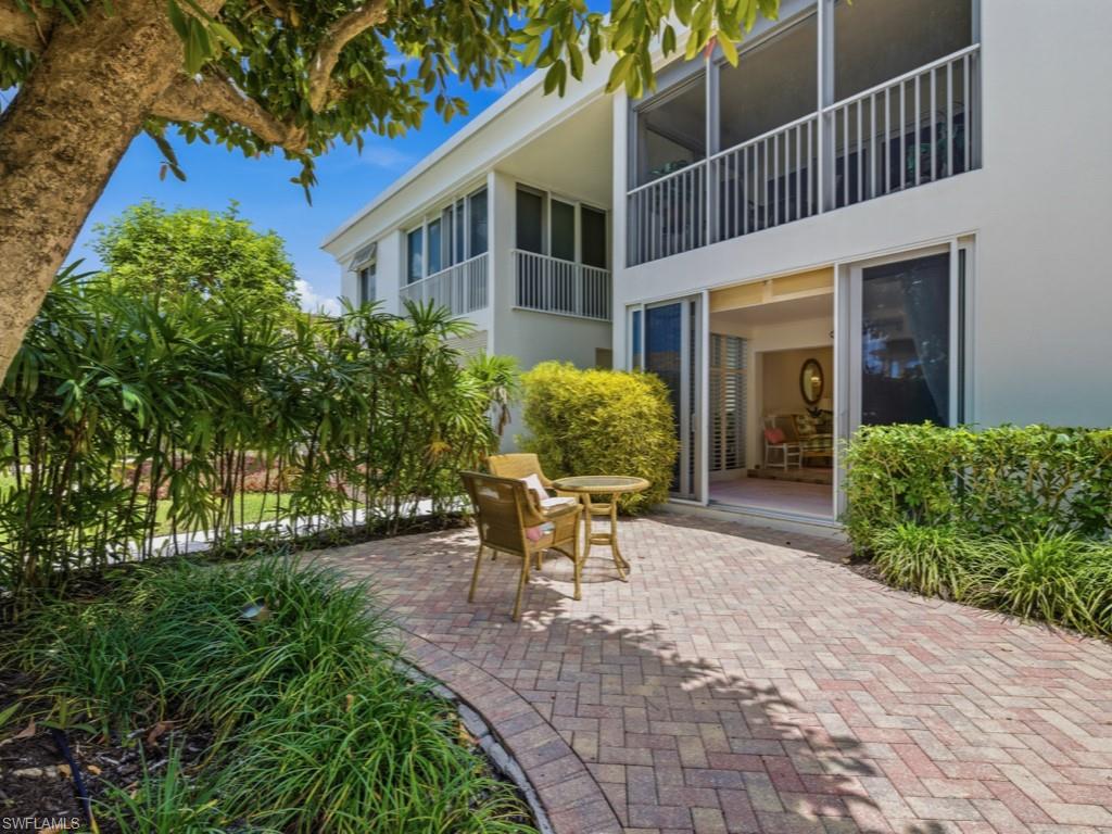 MANOR APTS - Residential