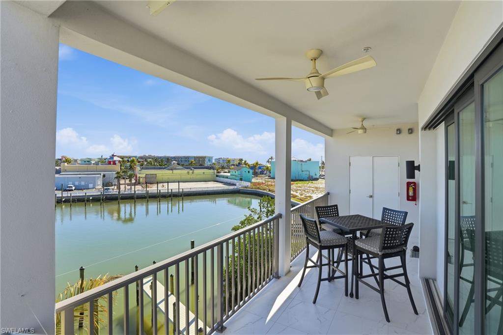 ISLAND SHORES - Residential