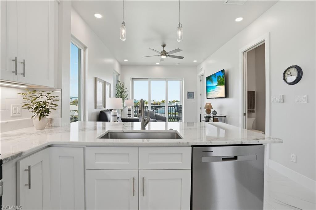 ISLAND SHORES - Residential