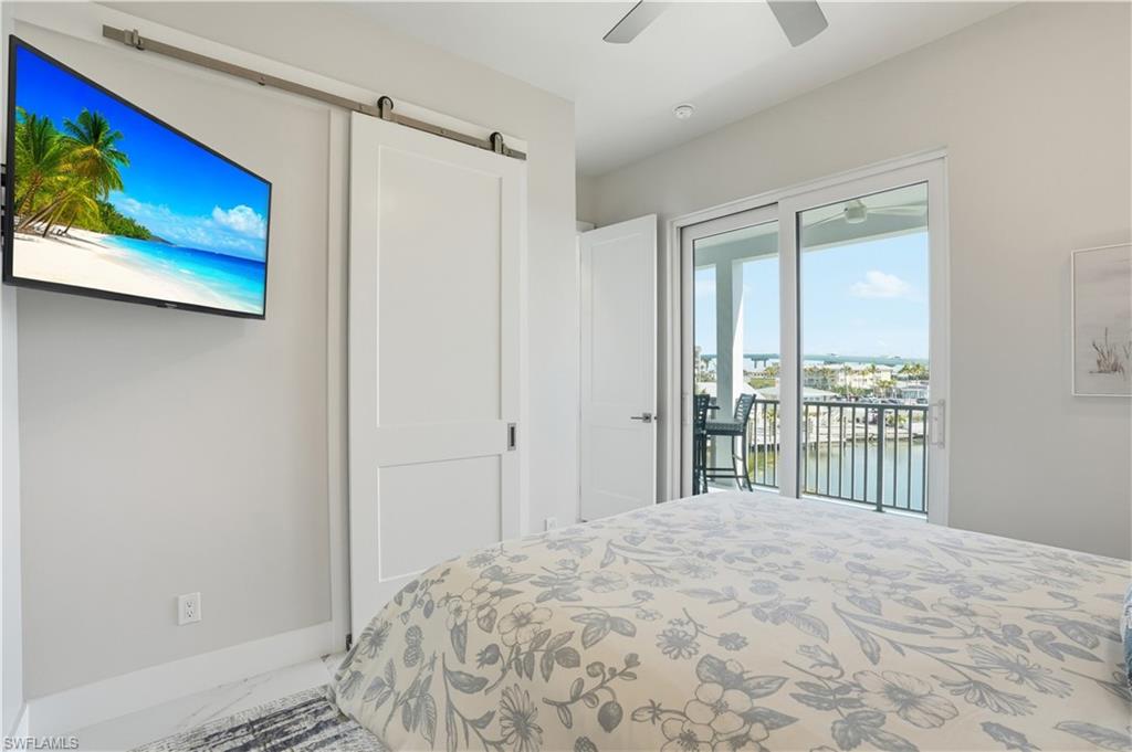 ISLAND SHORES - Residential