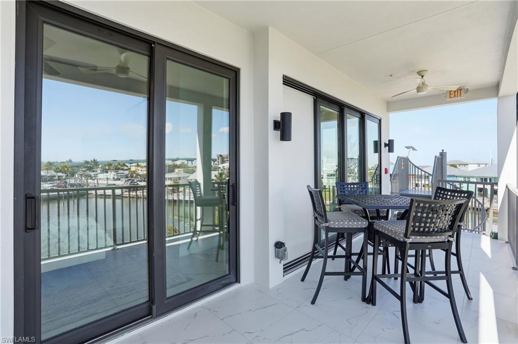 ISLAND SHORES - Residential