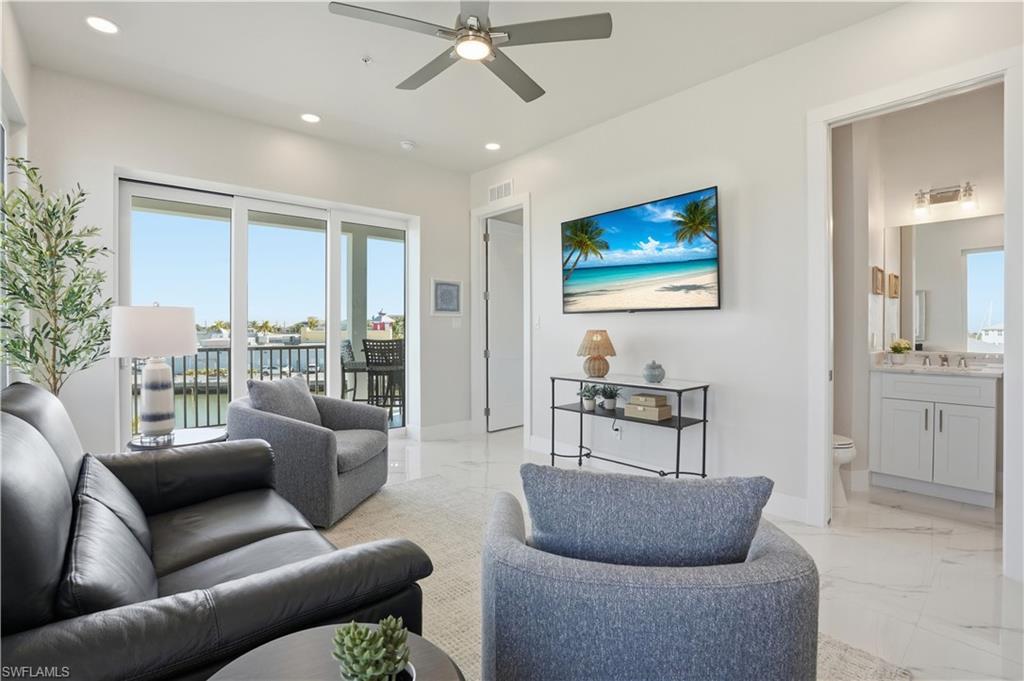 ISLAND SHORES - Residential